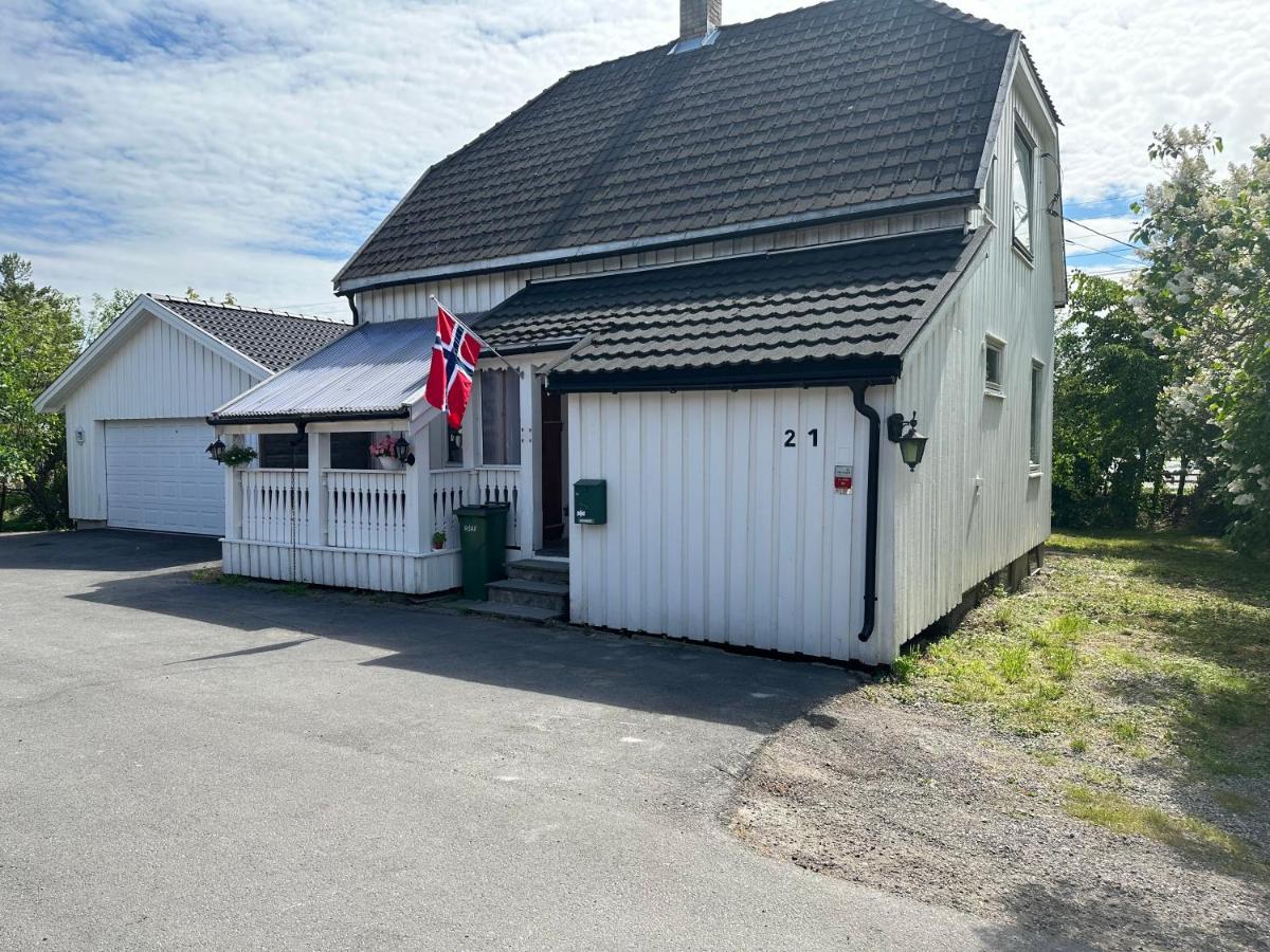 Oslo House, Nedre Kjellerstuvei, First Floor, Twin Room Lillestrøm Eksteriør bilde